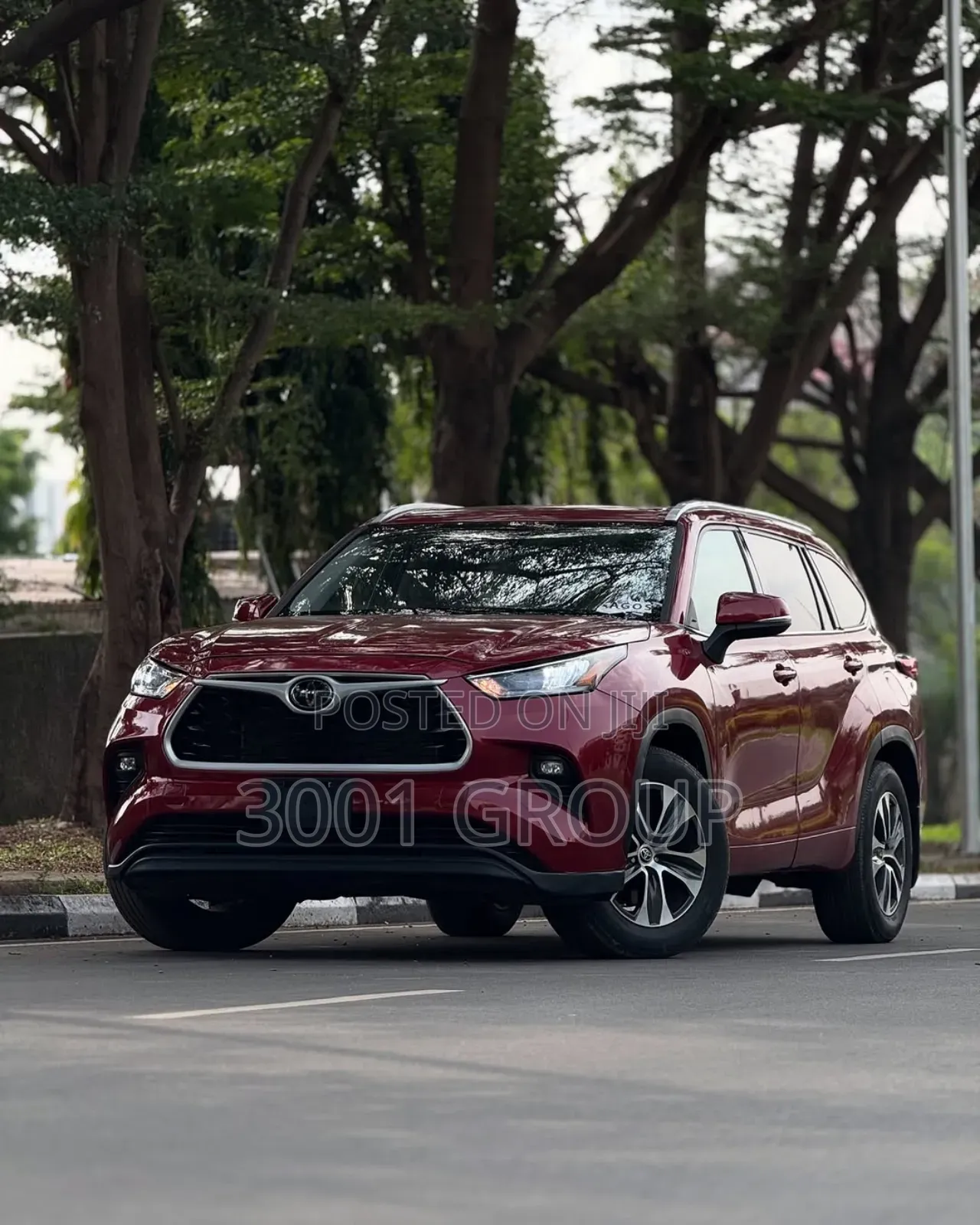 Toyota Highlander 2022 Burgundy