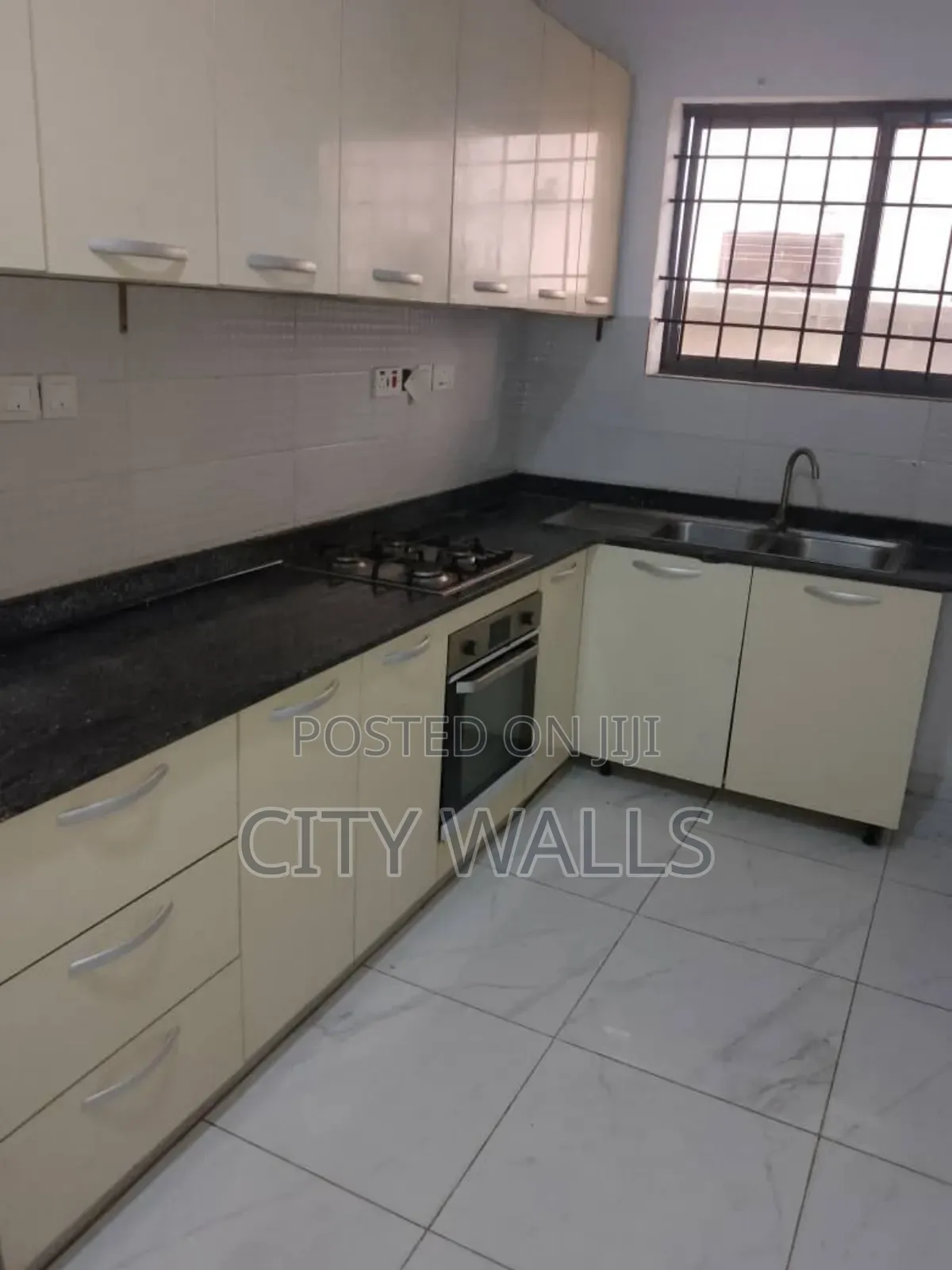 2bdrm Block of Flats in Lekki Phase 1 for rent