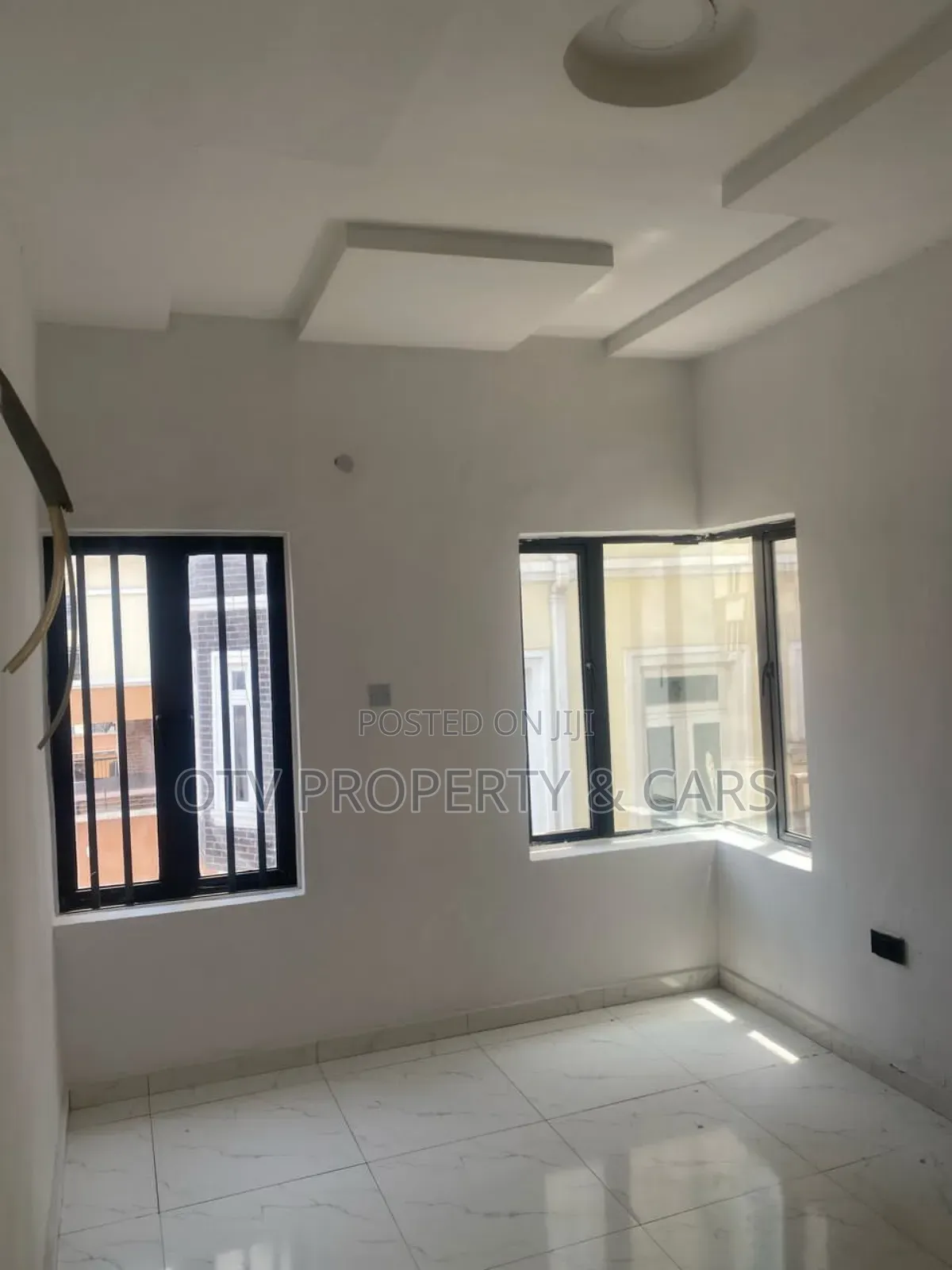 Furnished 4bdrm Duplex in Agungi for sale