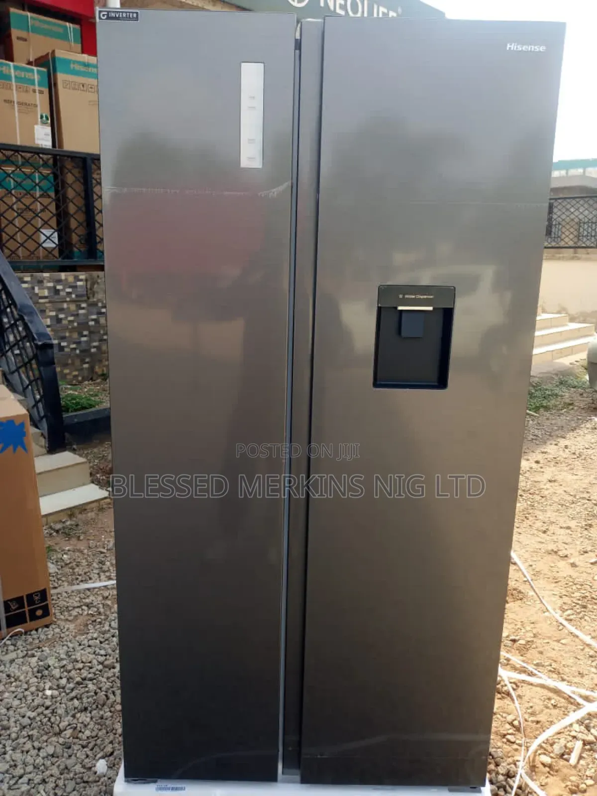 Hisense Side by Side Fridge With Water Dispenser 529litres