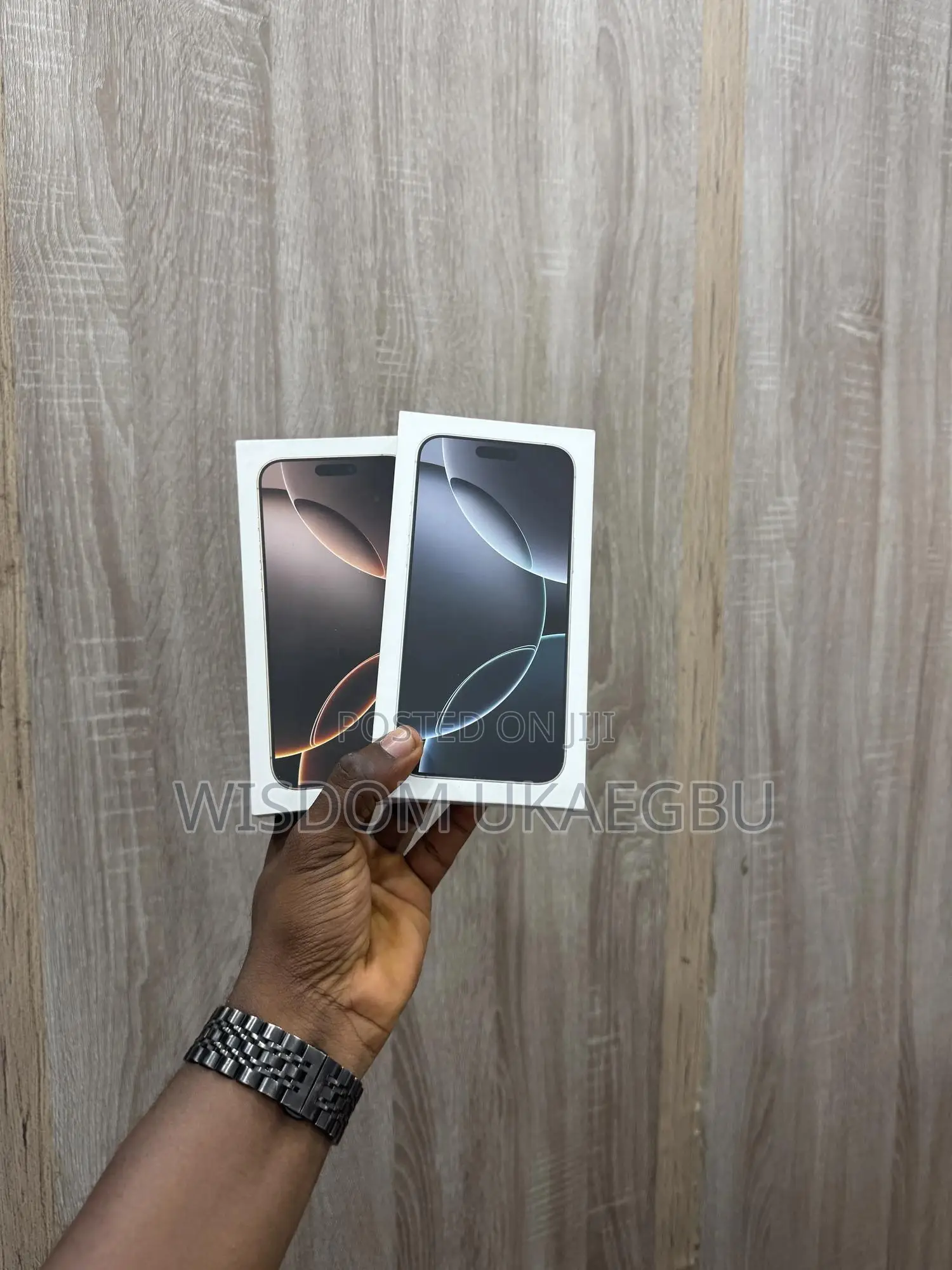 New Apple iPhone 16 Pro Max 1 TB Gold