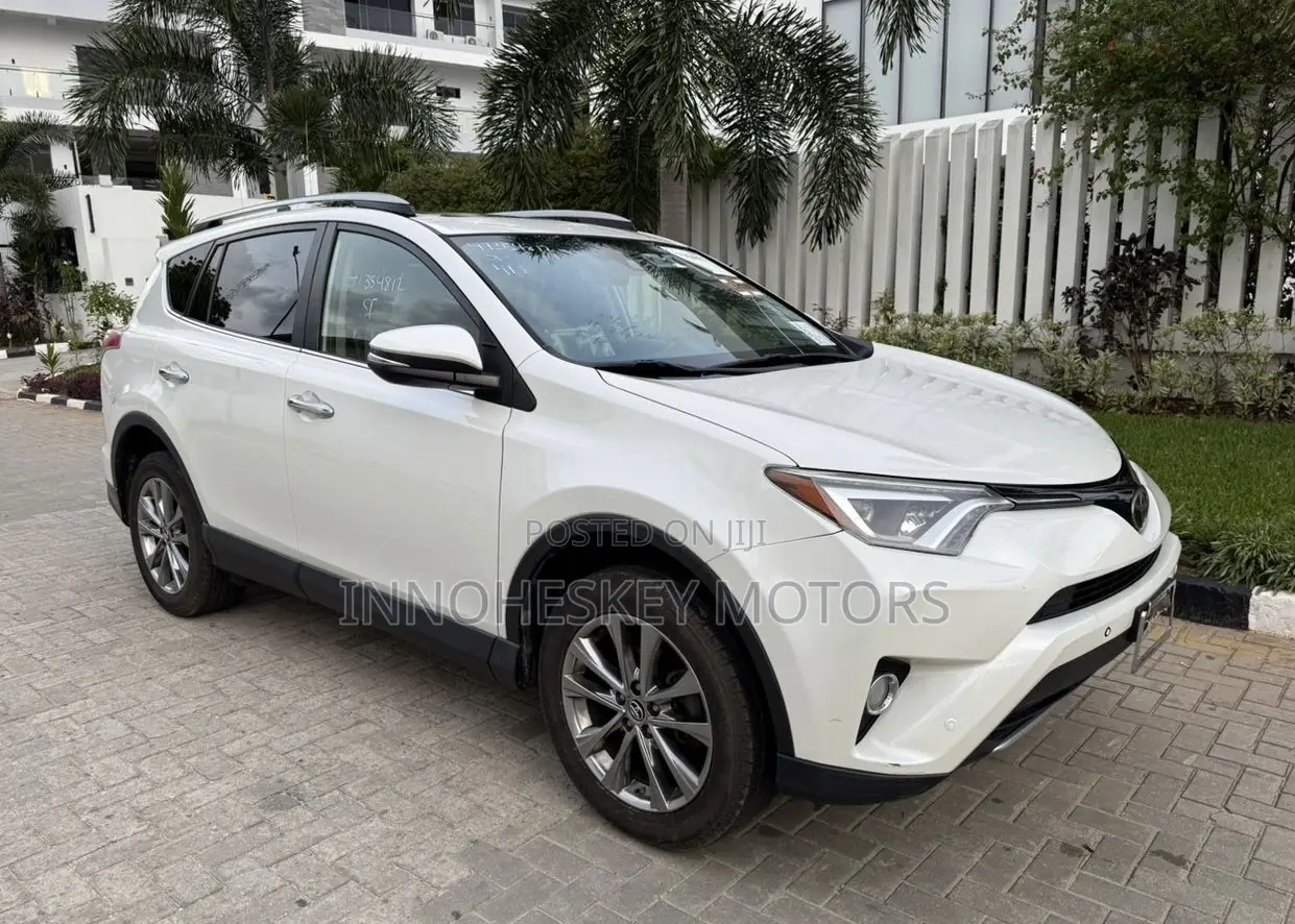 Toyota RAV4 Limited AWD (2.5L 4cyl 6A) 2017 White