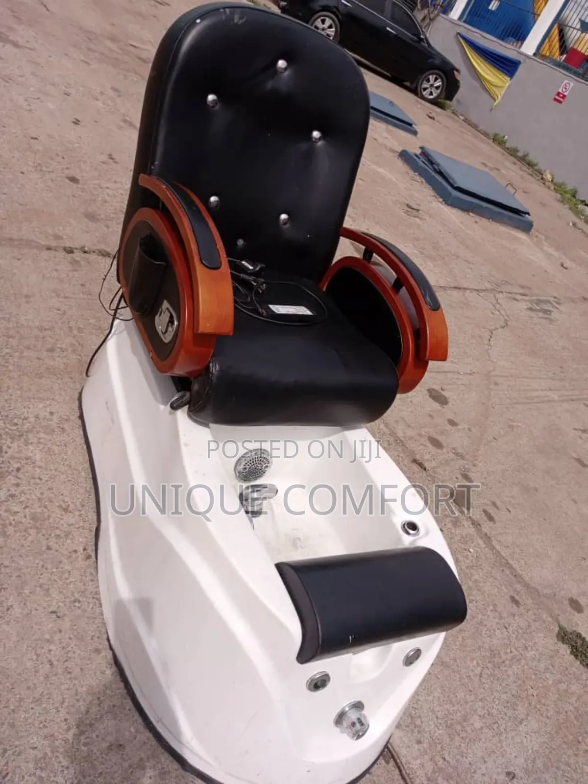 Imported Luxury Pedicure Vibrating Massage Chair