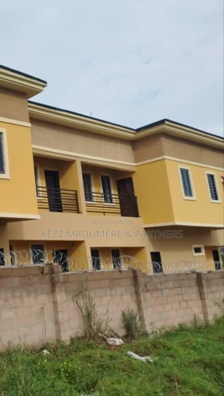 8bdrm Block of Flats in Airport Rd Ext , for sale