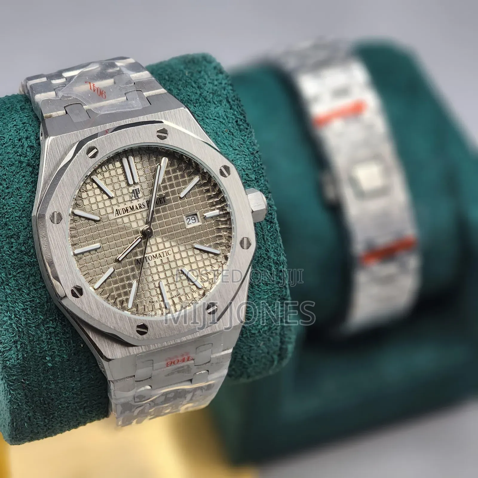 "Audemars Piguet Inspired Silver Chain Watch With Date"