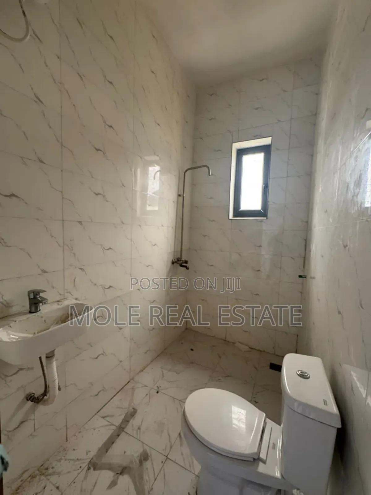 Furnished 3bdrm Duplex in Harris Drive, VGC / Ajah for rent