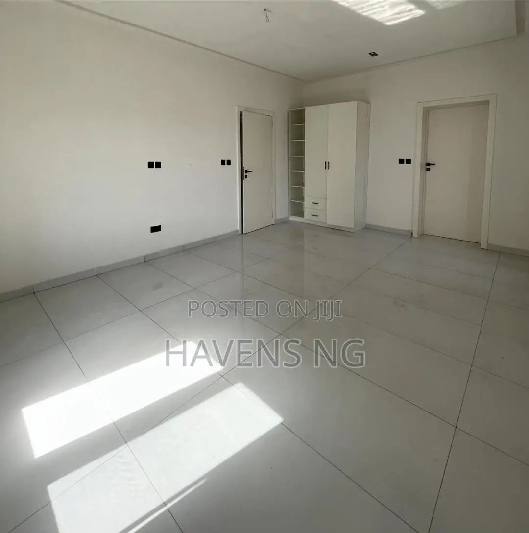 4bdrm Duplex in Lekki Phase 1 for sale
