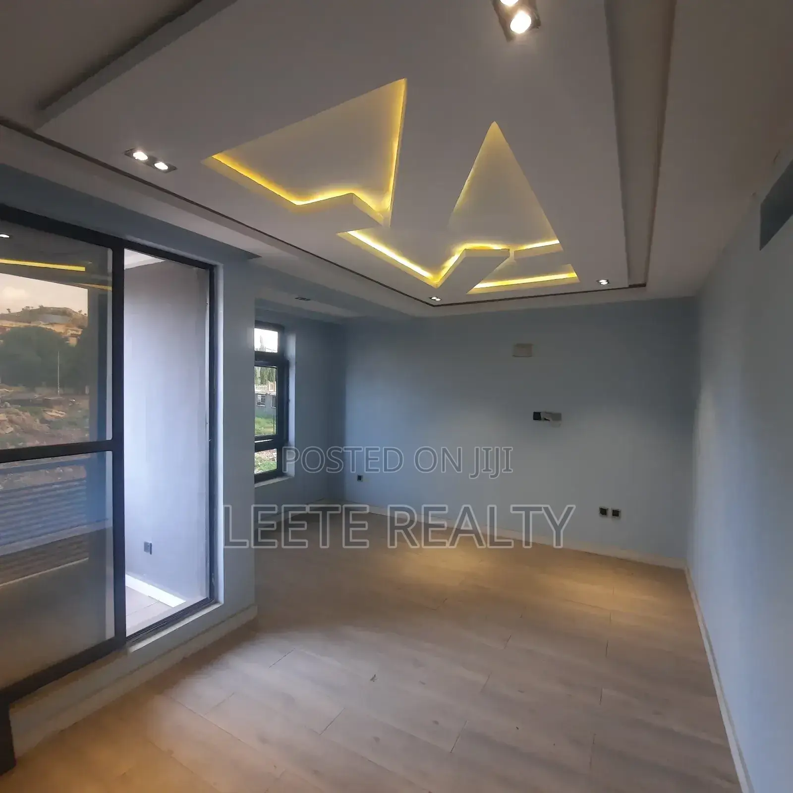 4bdrm Townhouse/Terrace in Wuye for sale