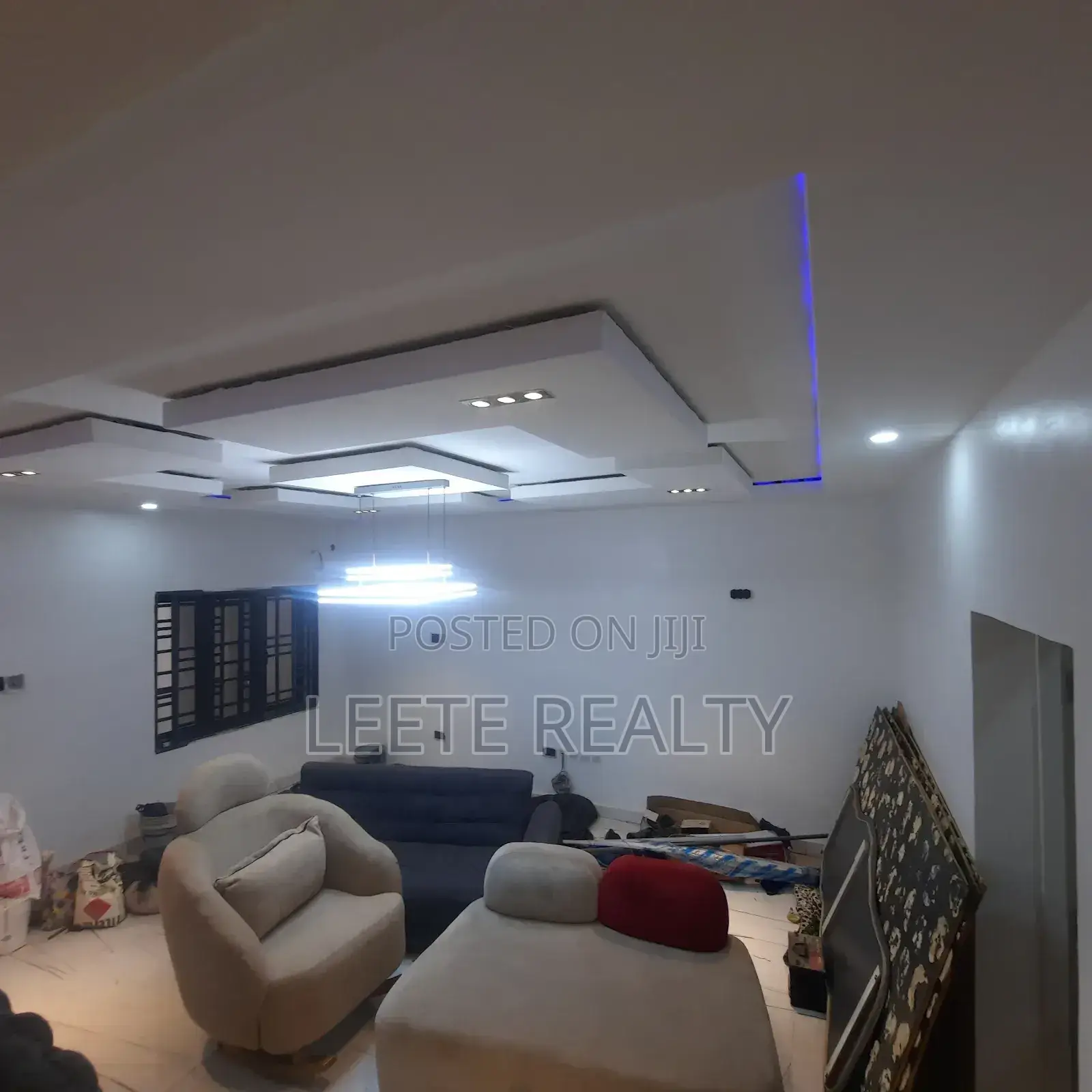 4bdrm Townhouse/Terrace in Wuye for sale