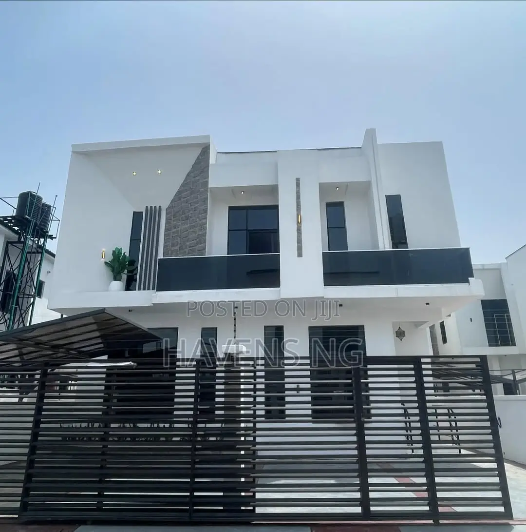 5bdrm Duplex in Lekki Phase 1 for sale