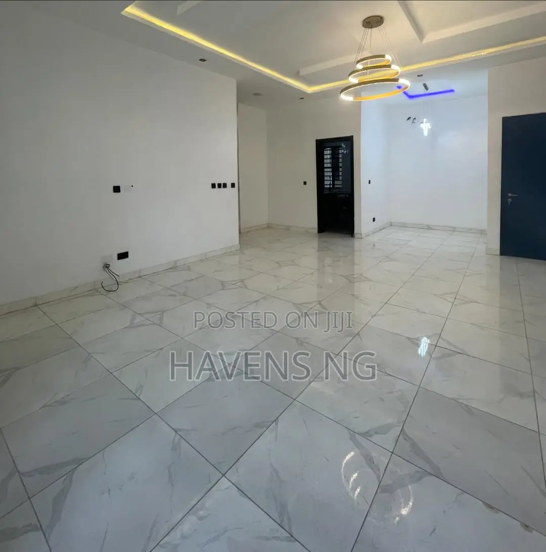 5bdrm Duplex in Lekki Phase 1 for sale