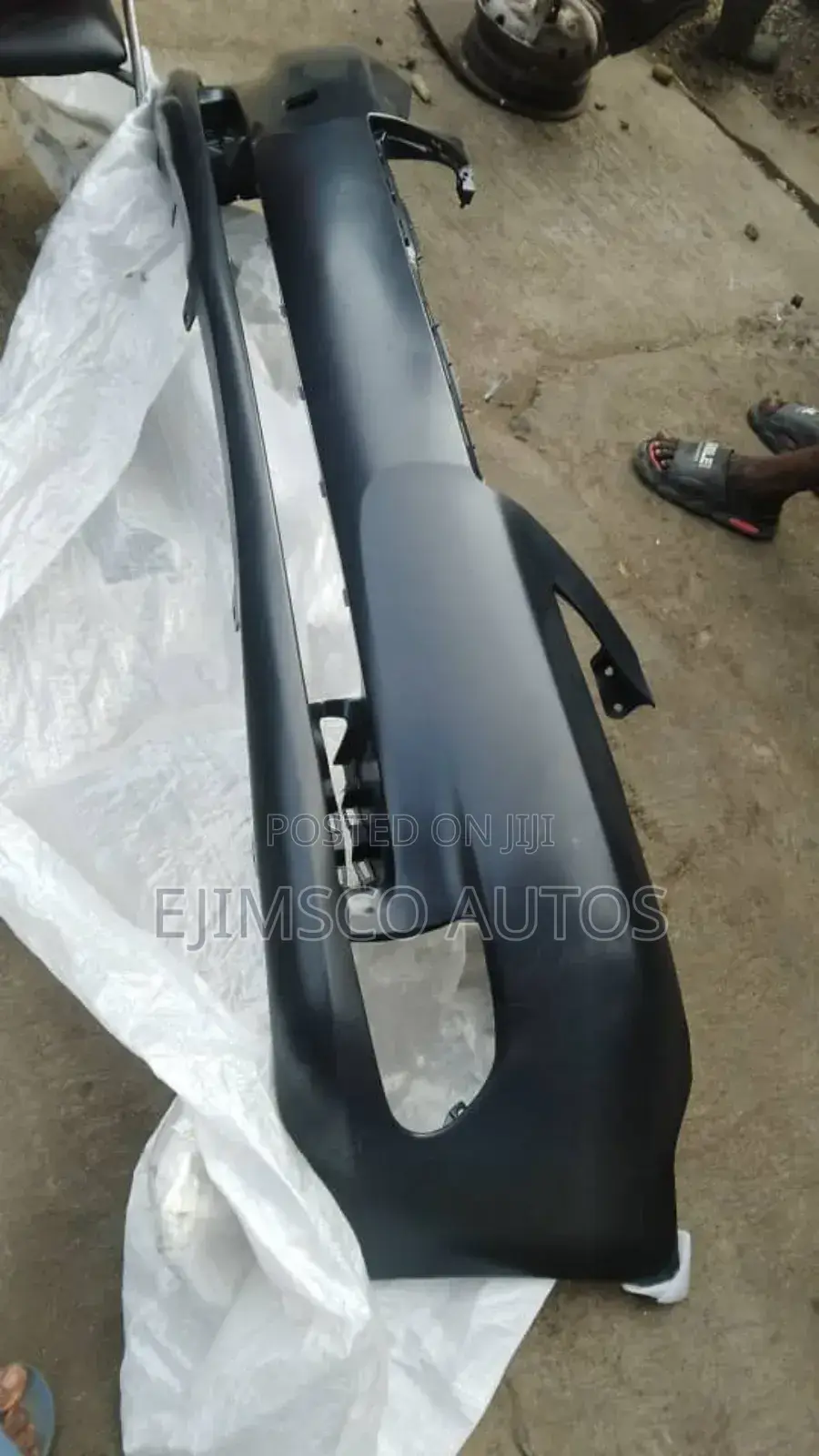 Empty Bumper Es 350 2010 Model