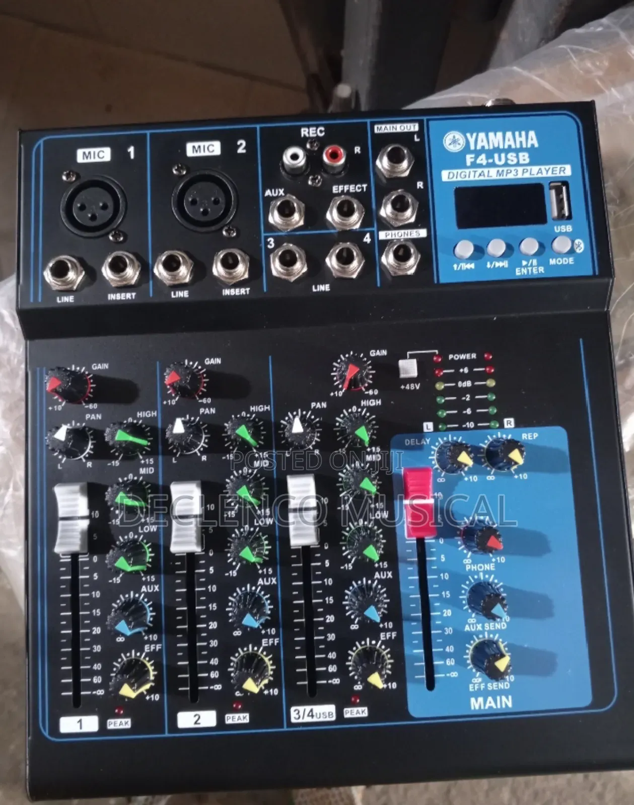Yamaha 4 Channel Console Mixer