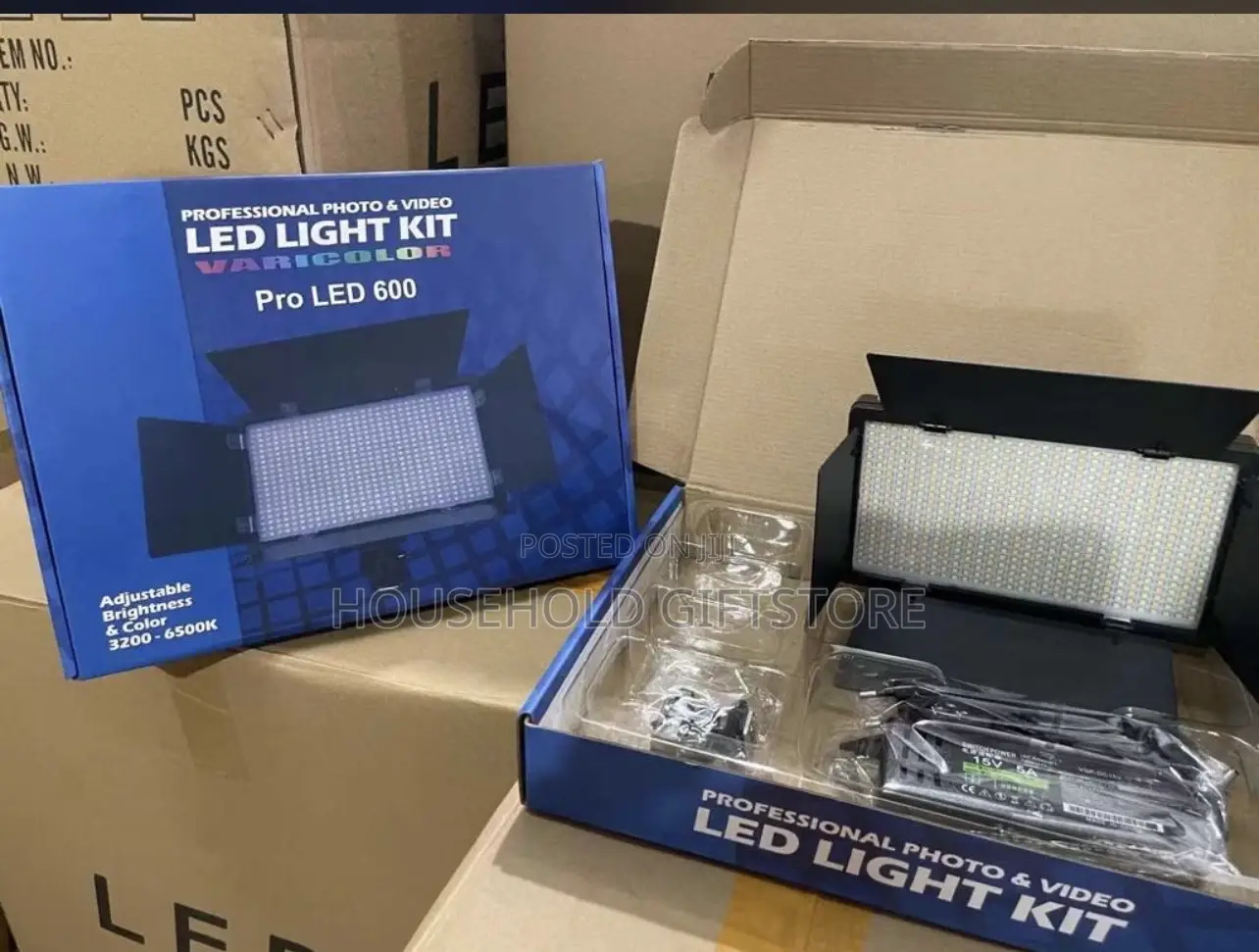 Rechargeable Led 600 Pro Light With Tripod Stand