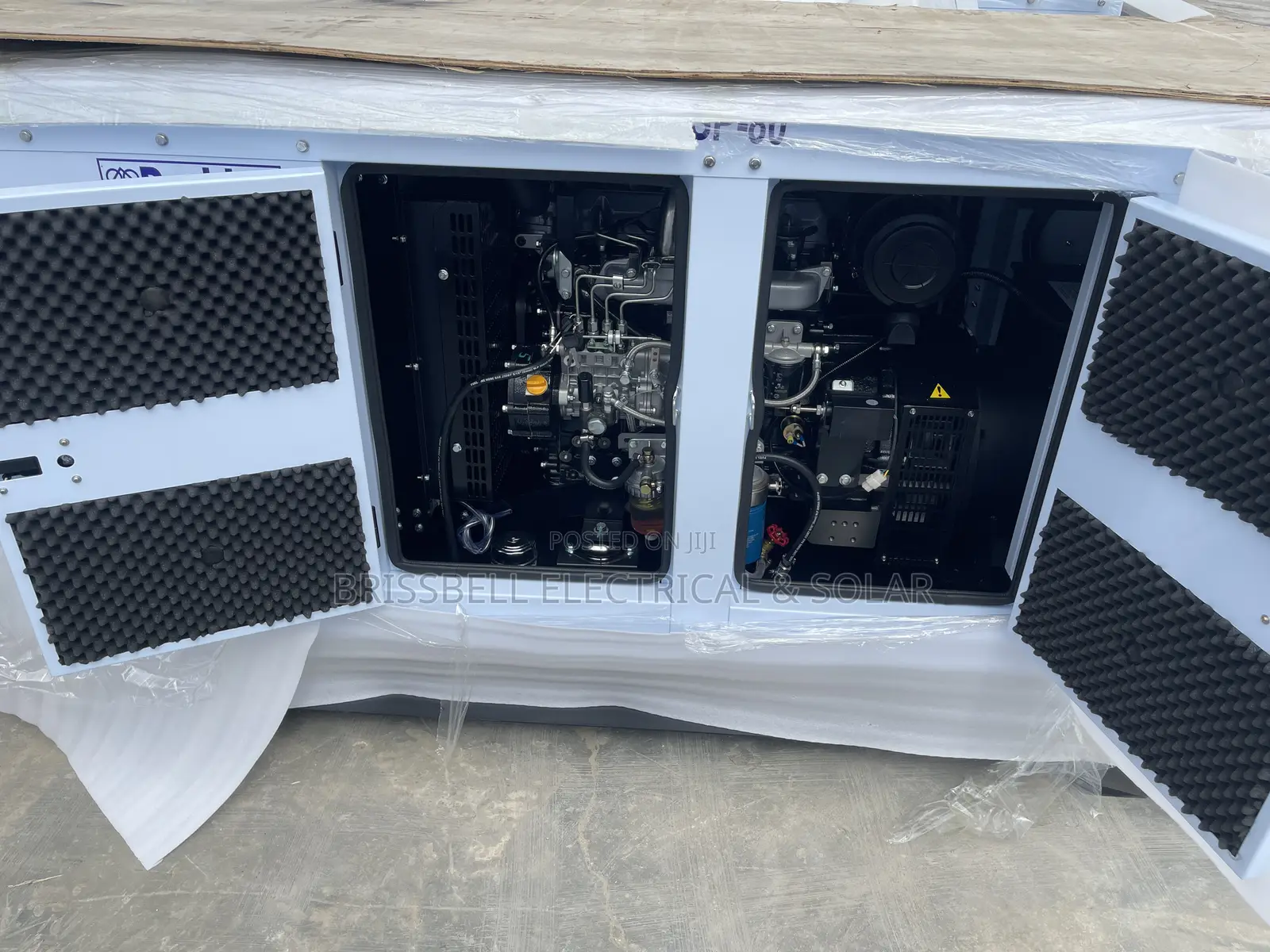 Original England Perkins Soundproof Diesel Generator