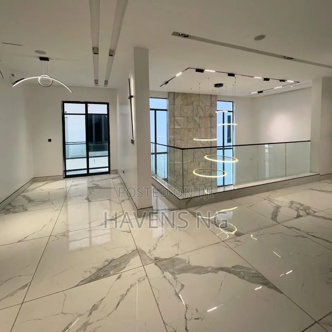 5bdrm Duplex in Lekki Phase 1 for sale