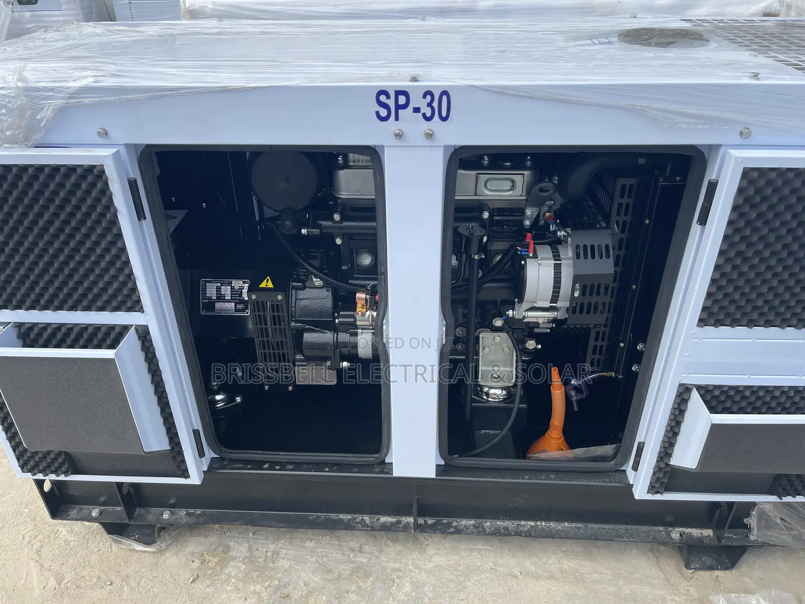 Original England Perkins Soundproof Diesel Generator 30kva