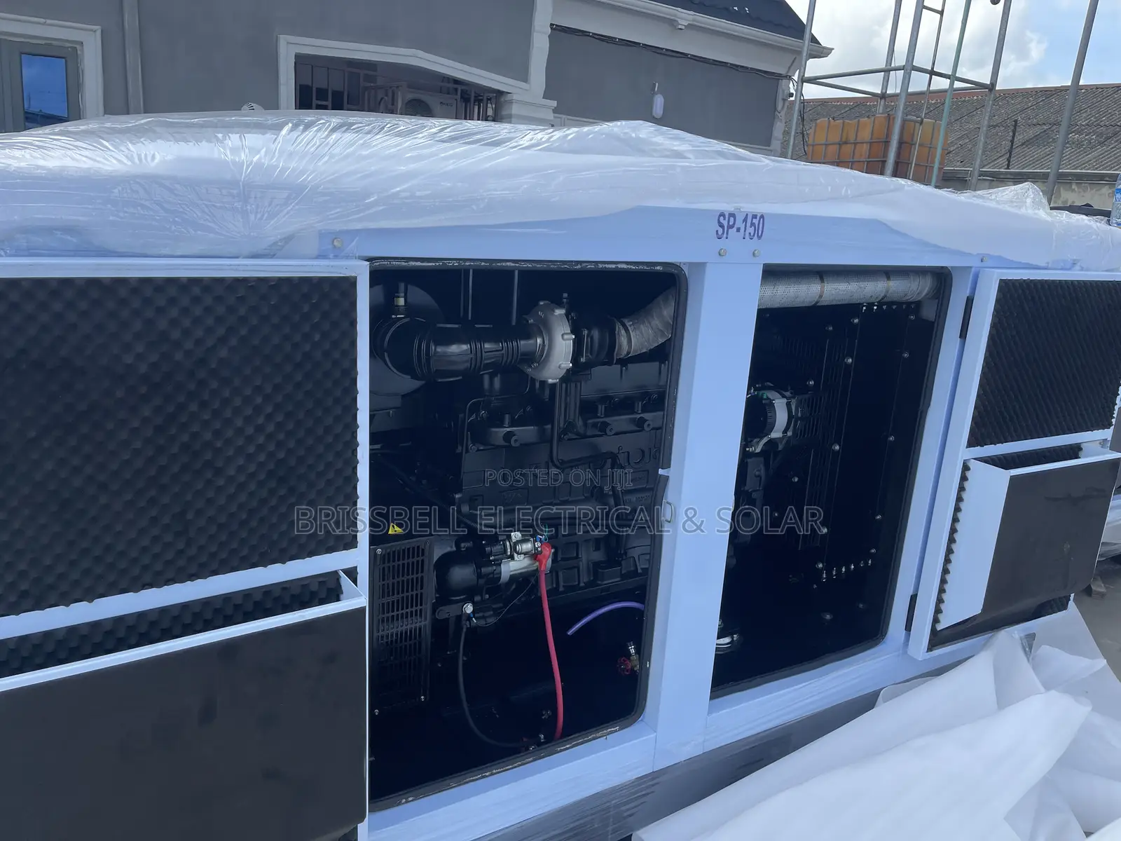 Original England Perkins Soundproof Diesel Generator 150kva