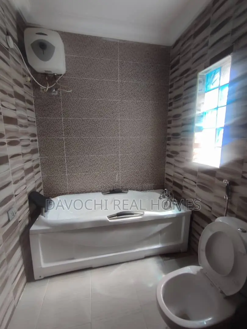 4bdrm Duplex in Lekki County for rent