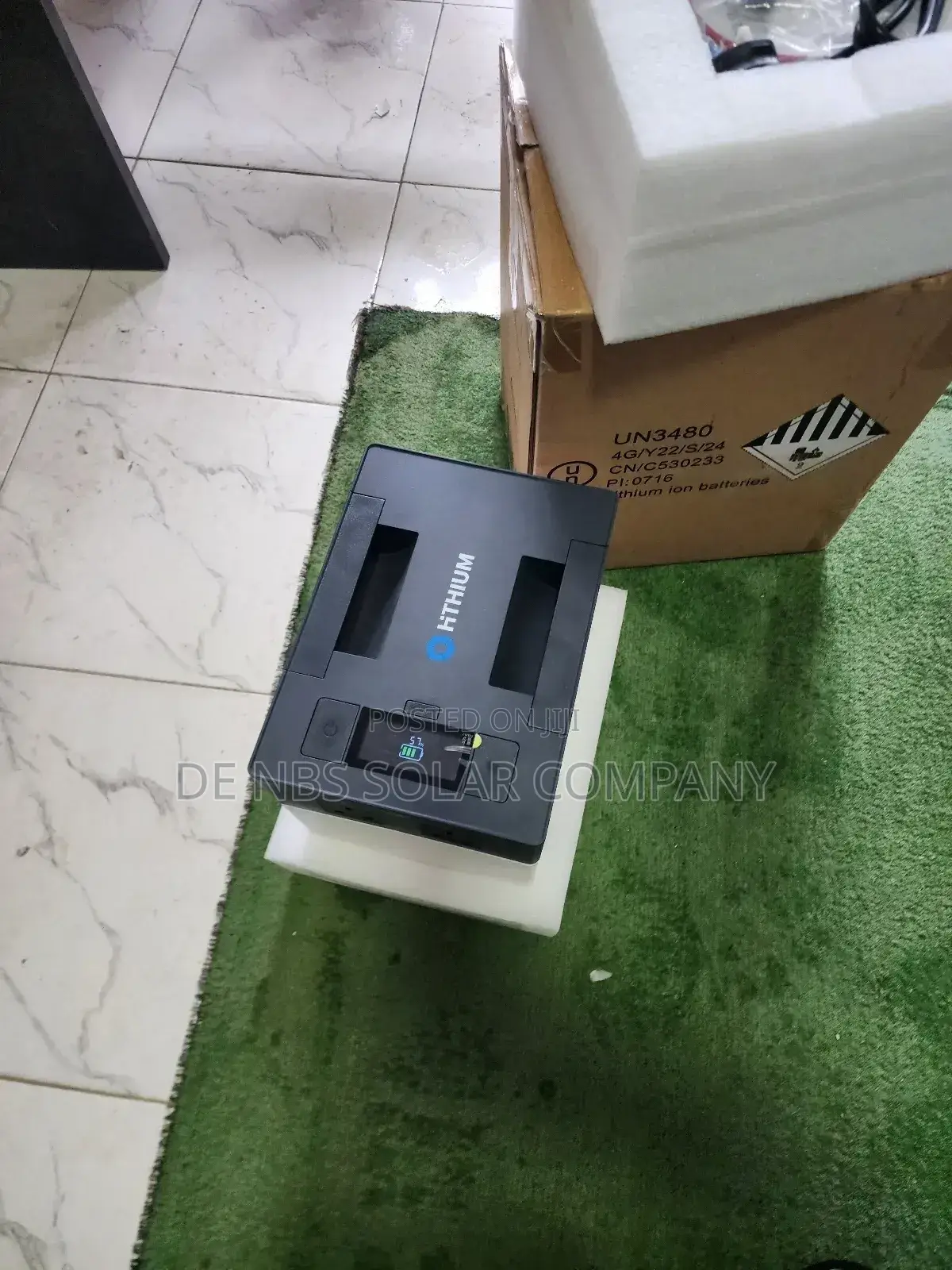 2kwh Hithuim Solar Generator With Inbuilt Lifep04 Battery