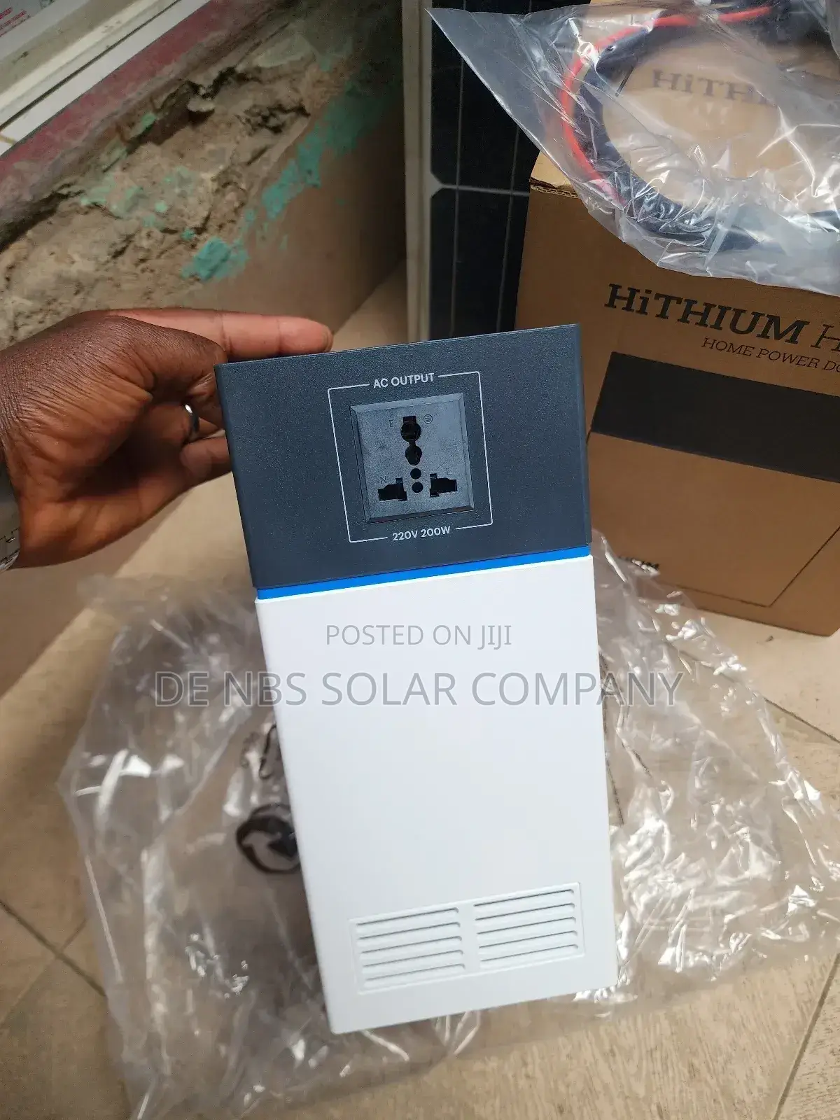 1kw Hithuim Solar Generator With Inbuilt Lifep04 Battery