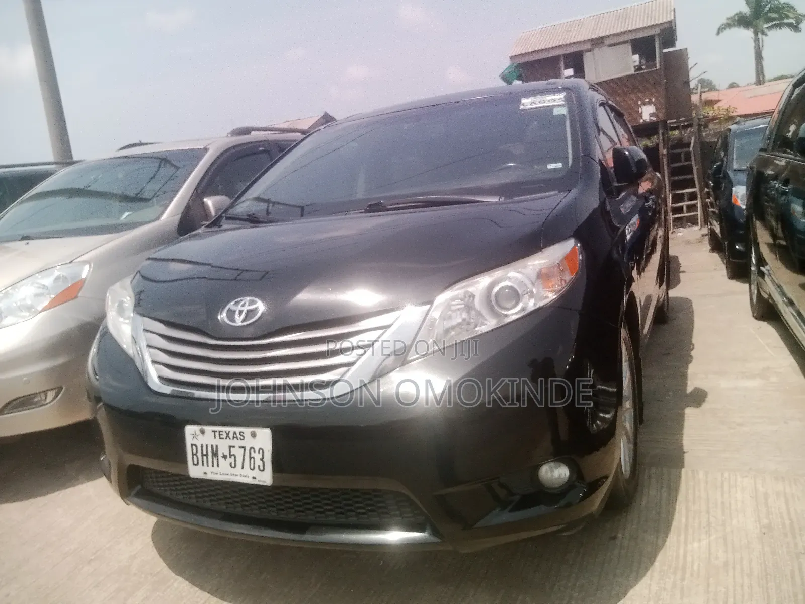 Toyota Sienna XLE 7 Passenger (3.5L 6cyl 6A) 2016 Black
