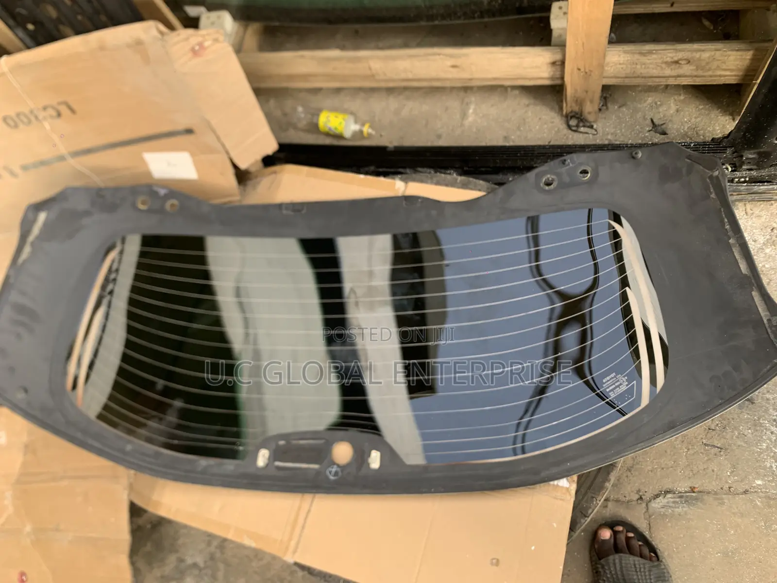 Back Windscreen Glass for Toyota Highlander 2018 Available