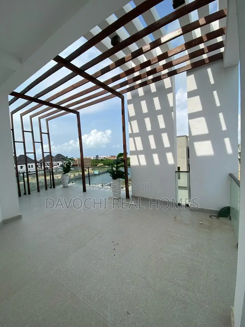 5bdrm Duplex in Orchid Road, Lekki Phase 2 for rent