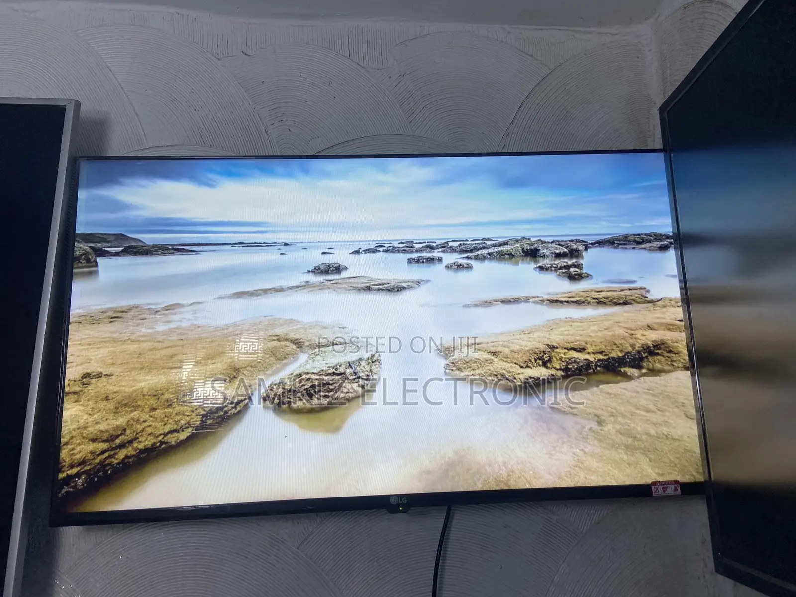 40 Inch Lg Full Smart Tv With Magic Remote