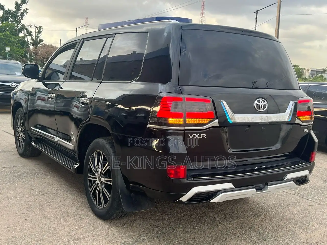 Toyota Land Cruiser 5.7 V8 VXR 2017 Black