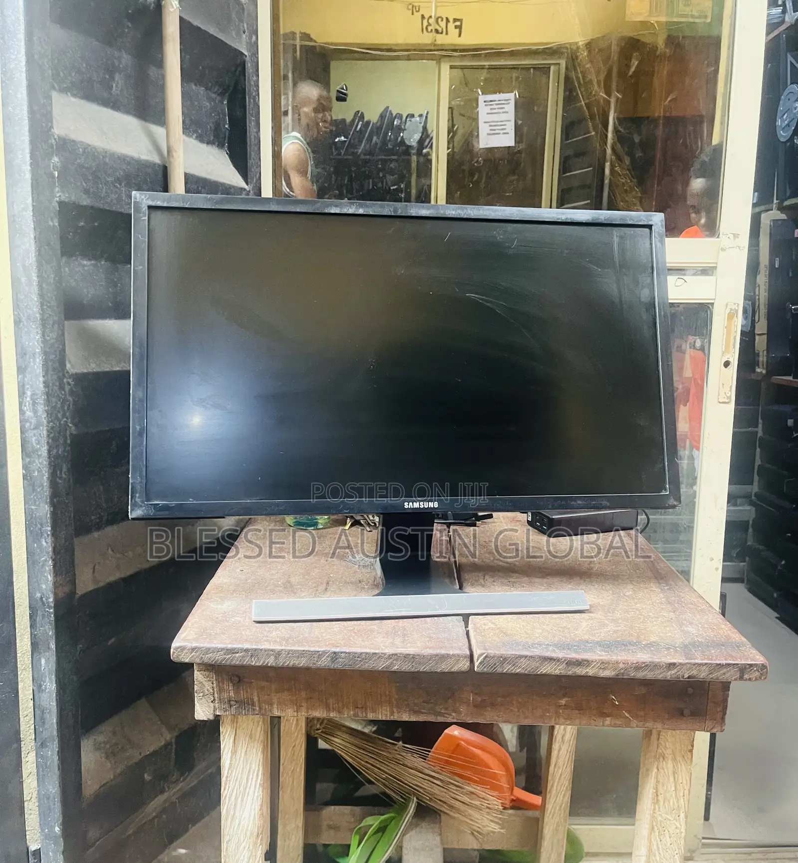 28 Inches Gaming Display Resolution Monitor