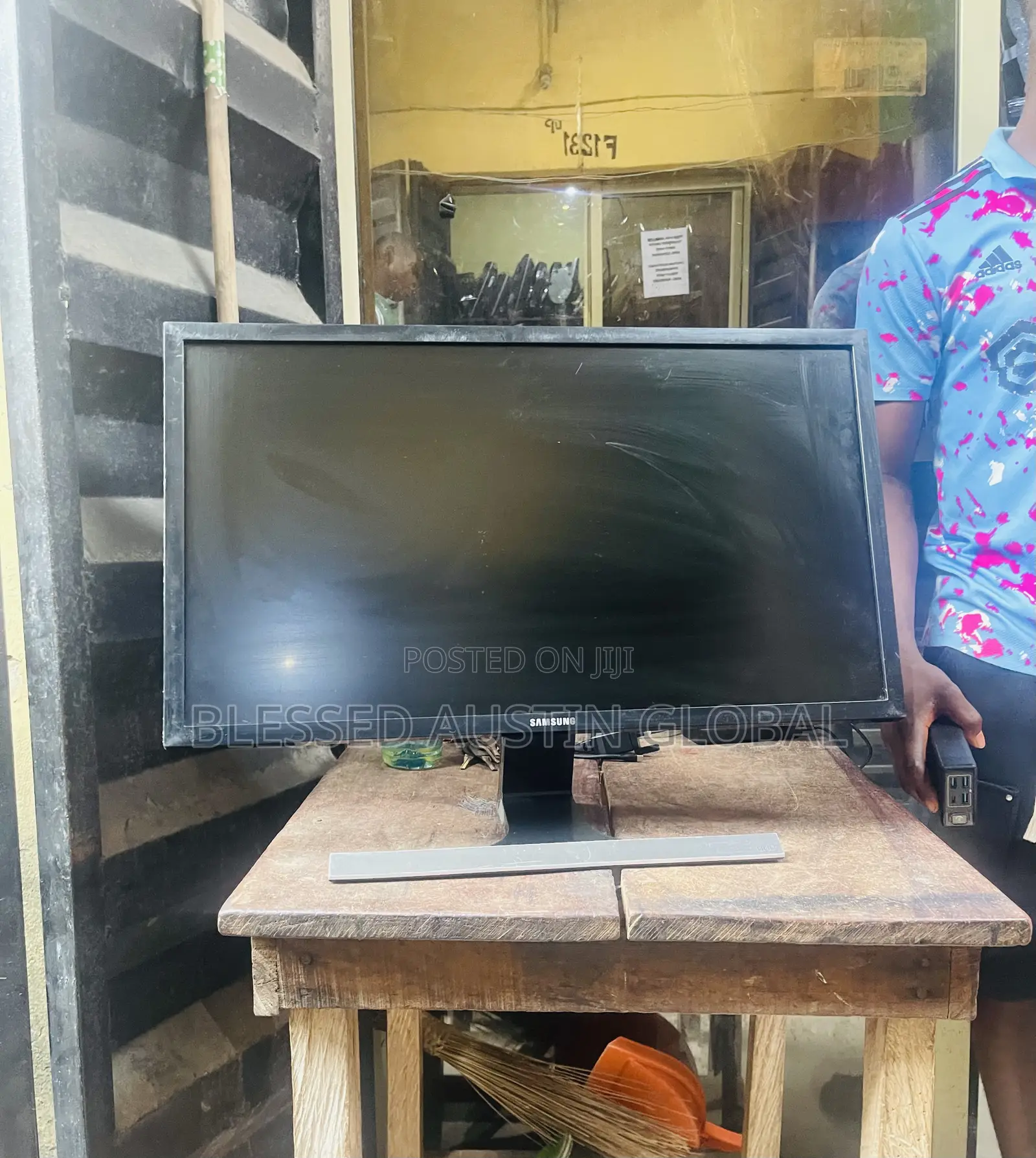 28 Inches Gaming Display Resolution Monitor