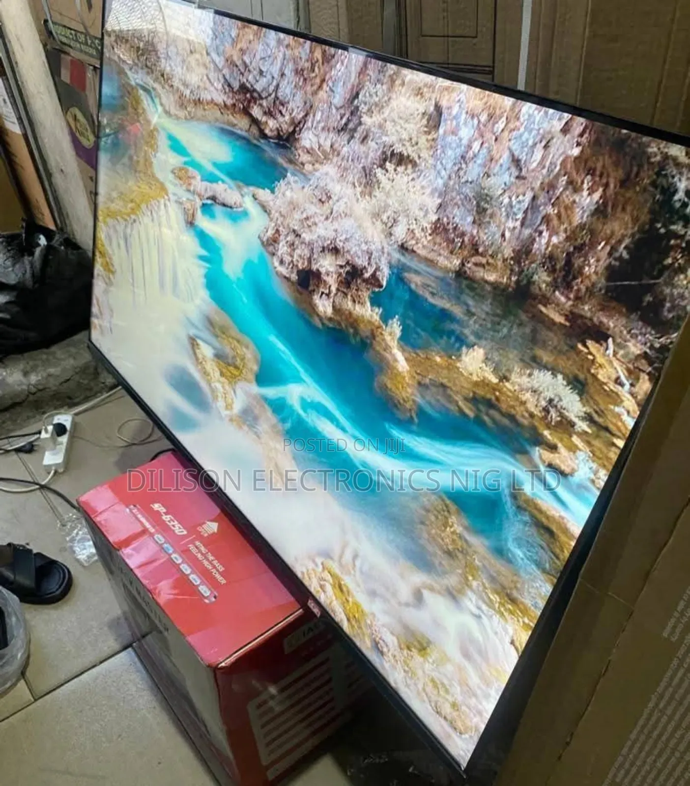 Smart View 65" Lg Television