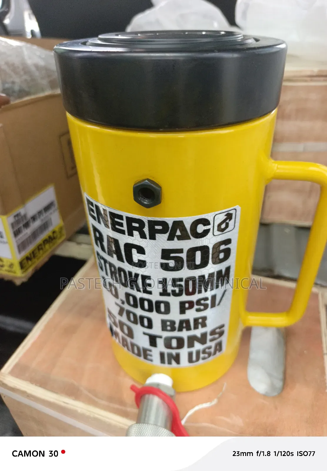 Enerpac Hydraulic Cylinder 50-Ton C/W Pump and Hose