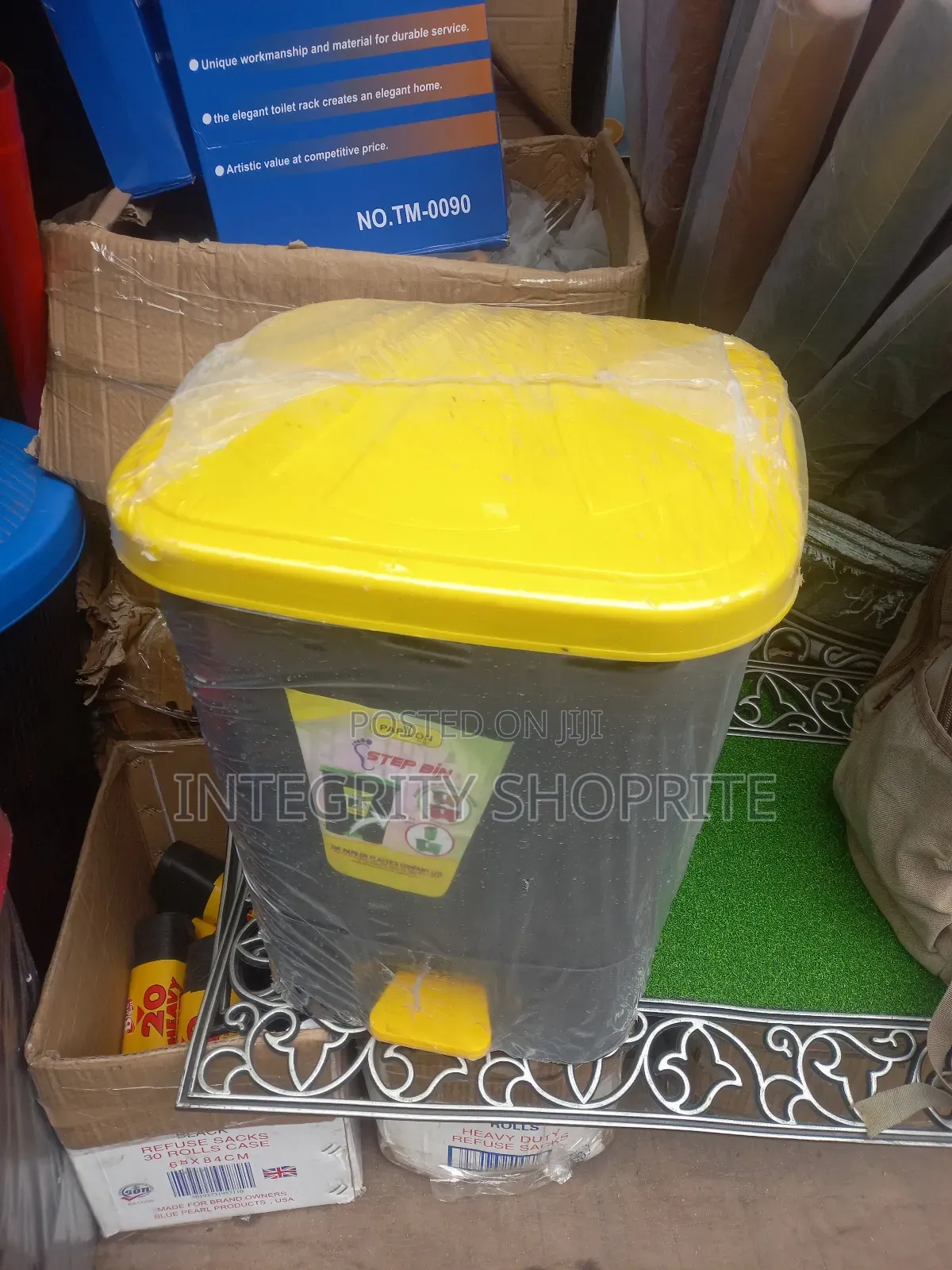 Papilion Plastic Pedal Waste Bin Step Bin 20l