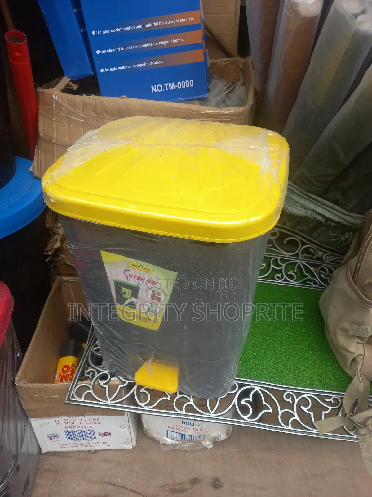 Papilion Plastic Pedal Waste Bin Step Bin 20l