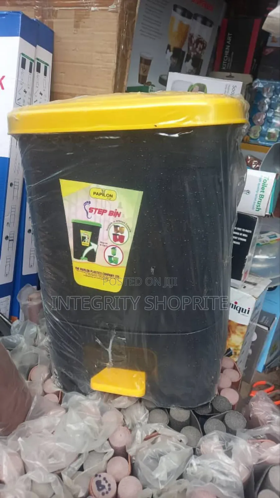 Papilion Plastic Pedal Waste Bin Step Bin 20l