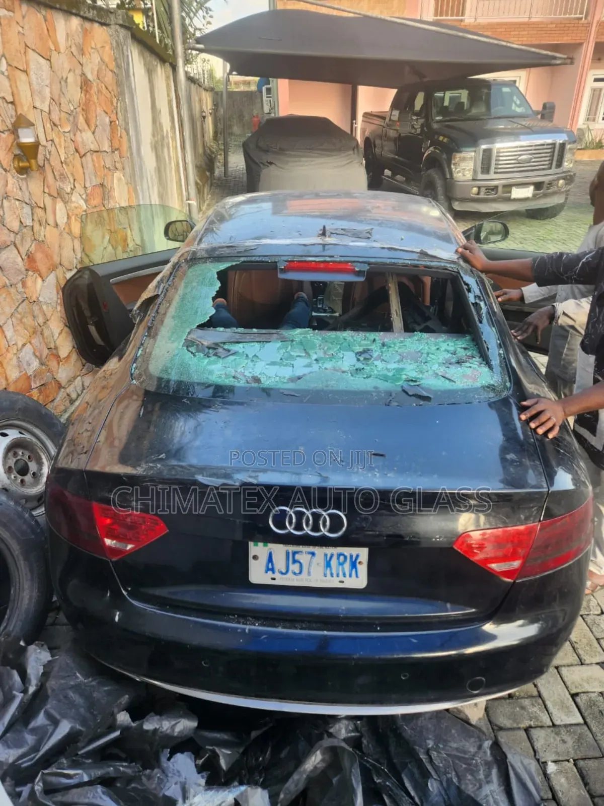 Call for Your Back Windscreen Glass for All Cars We Deliver
