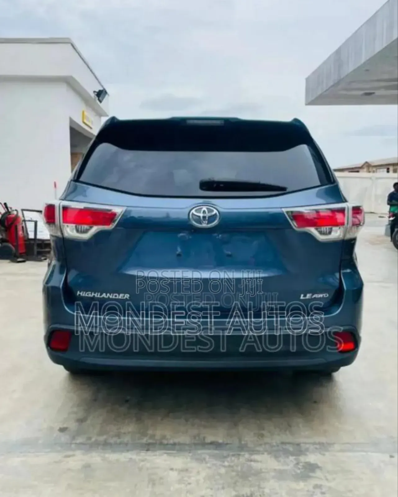 Toyota Highlander LE V6 4x4 (3.5L 6cyl 6A) 2016 Blue