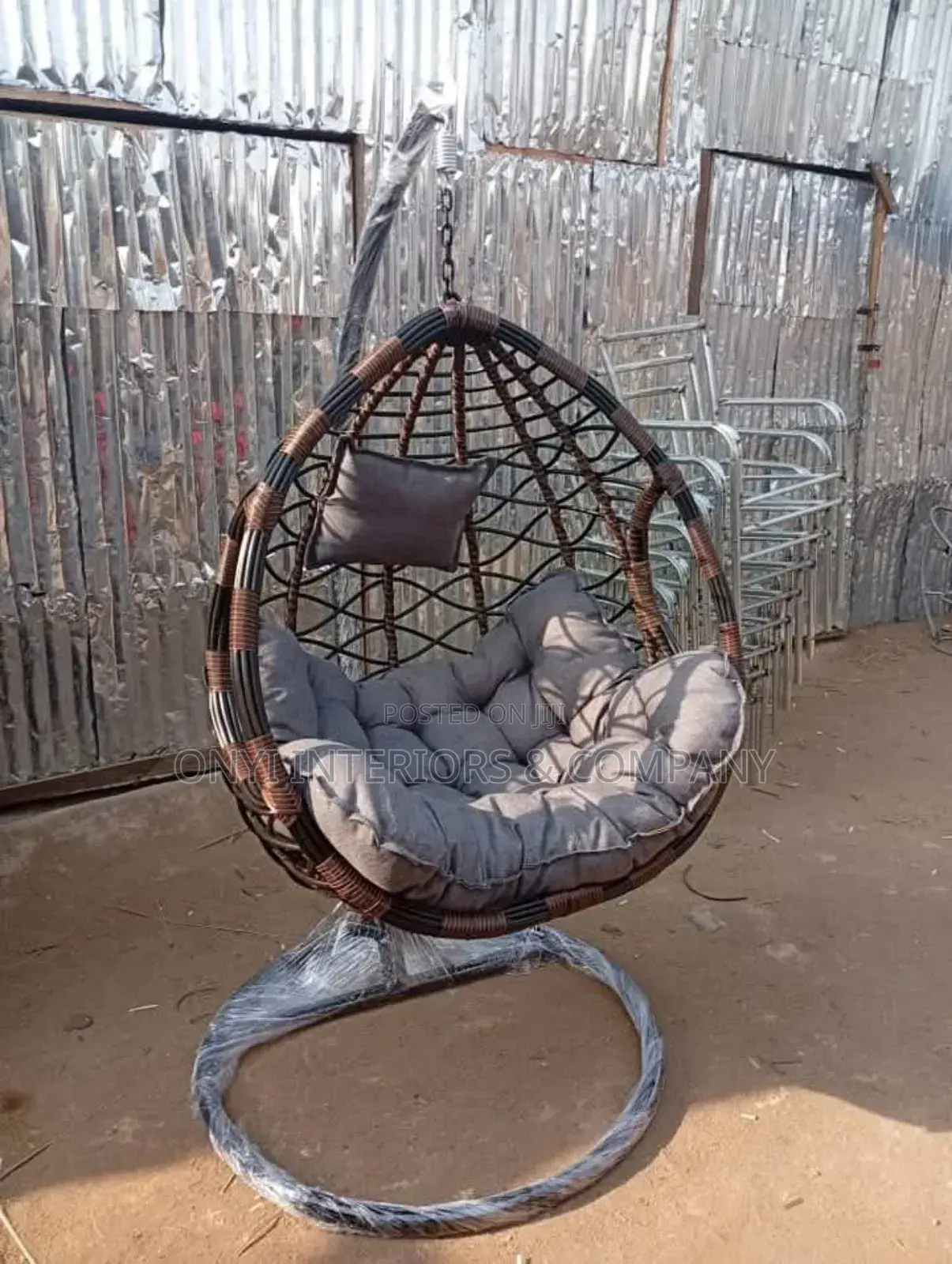 Italian Design Swing