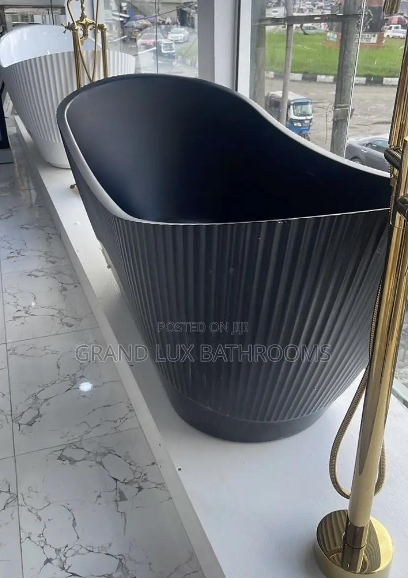 Black Acrylic Bathtub