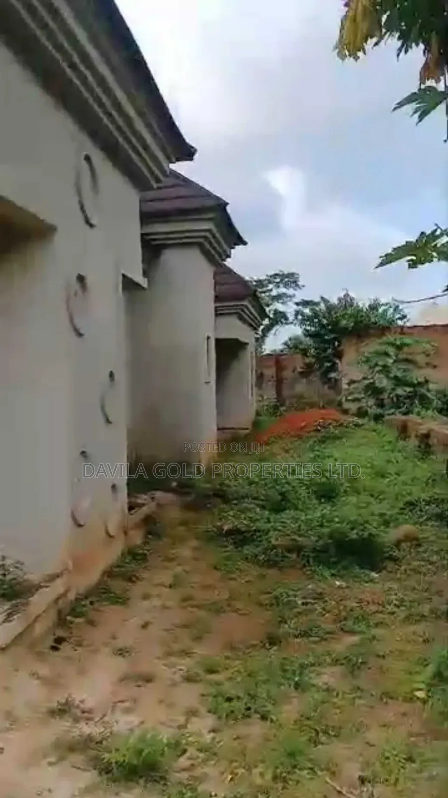6bdrm Block of Flats in Benin City for sale
