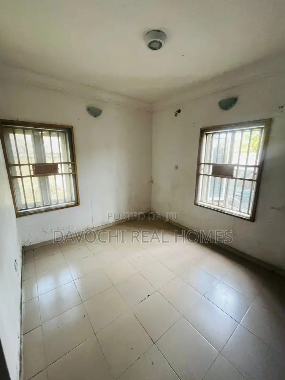 3bdrm Apartment in Ikota for rent