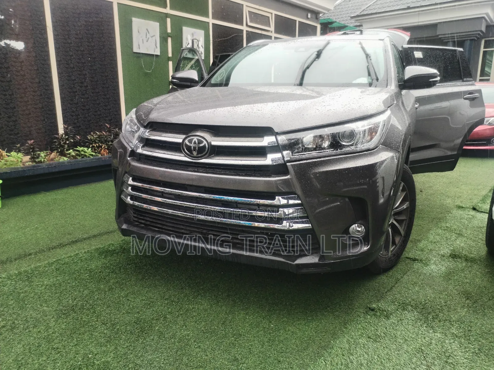 Toyota Highlander XLE 4x4 V6 (3.5L 6cyl 8A) 2018 Gray
