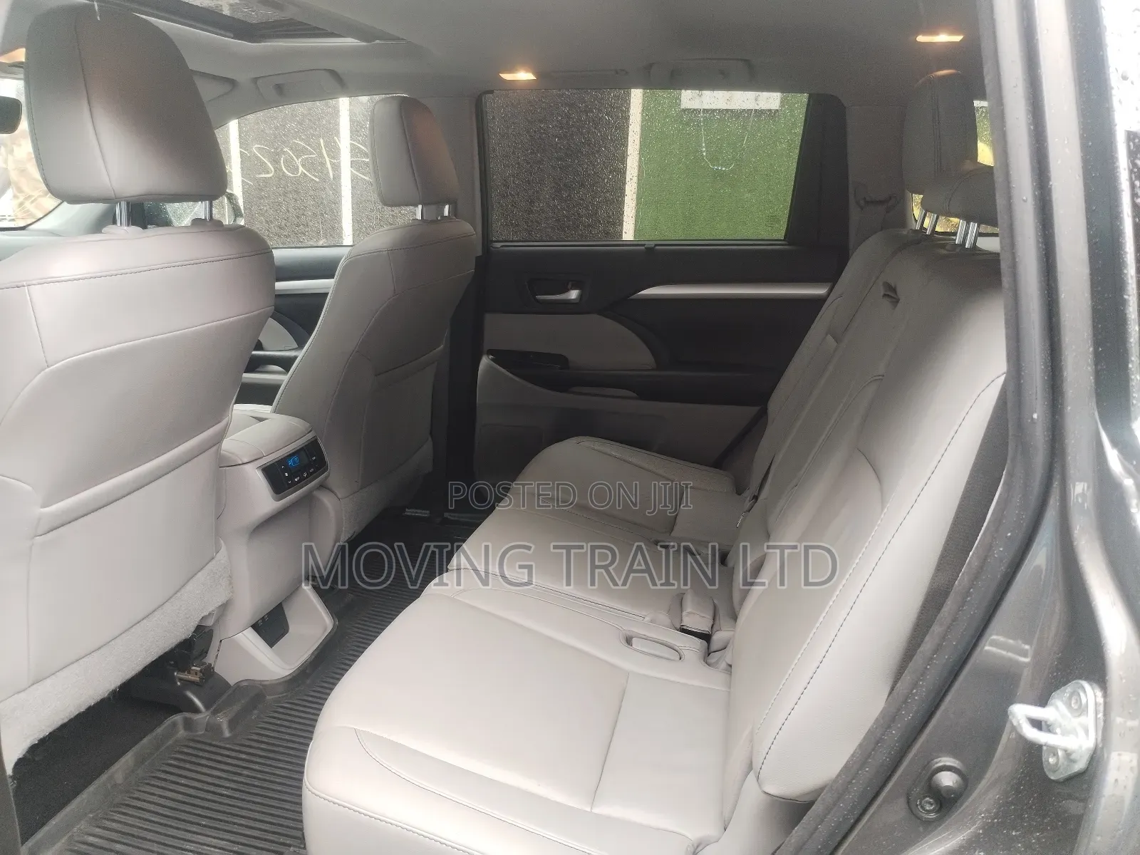 Toyota Highlander XLE 4x4 V6 (3.5L 6cyl 8A) 2018 Gray