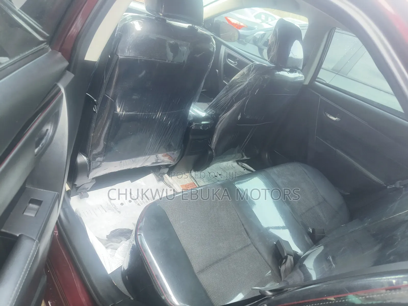 Toyota Corolla SE (1.8L 4cyl 6M) 2018 Burgundy