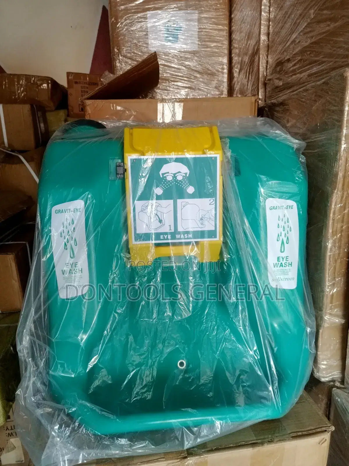 Sellstrom 16 Gallon Emergency Eyewash Station