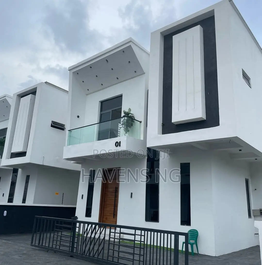 5bdrm Duplex in Idado for sale