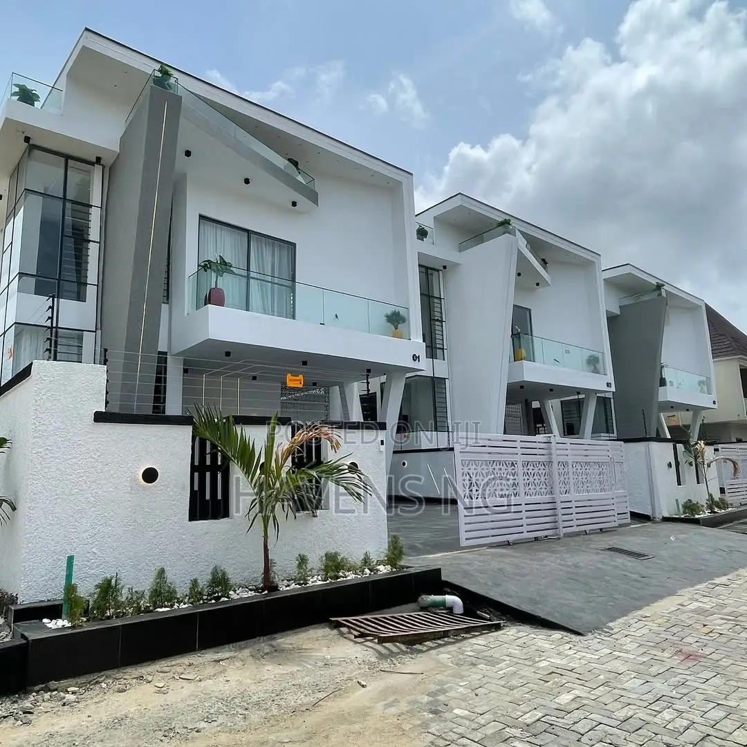 5bdrm Duplex in Idado for sale
