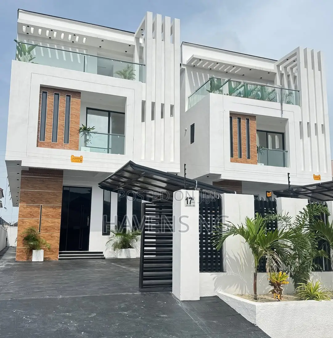 5bdrm Duplex in Idado for sale